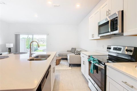 Townhouse in Kissimmee, Florida 3 bedrooms, 126.81 sq.m. № 2198544 - photo 11