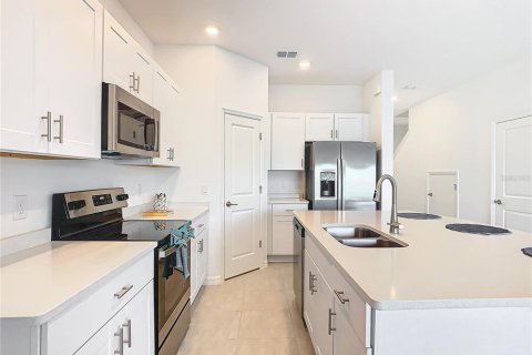Townhouse in Kissimmee, Florida 3 bedrooms, 126.81 sq.m. № 2198544 - photo 6