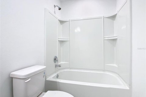 Townhouse in Kissimmee, Florida 3 bedrooms, 126.81 sq.m. № 2198544 - photo 22