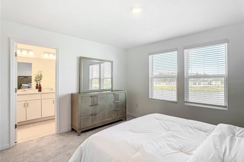 Townhouse in Kissimmee, Florida 3 bedrooms, 126.81 sq.m. № 2198544 - photo 17