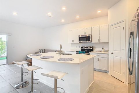 Townhouse in Kissimmee, Florida 3 bedrooms, 126.81 sq.m. № 2198544 - photo 12