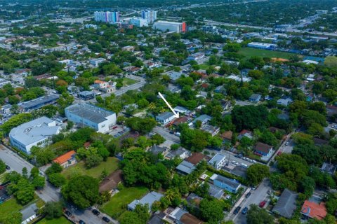 Terreno en venta en Miami, Florida № 1920841 - foto 14