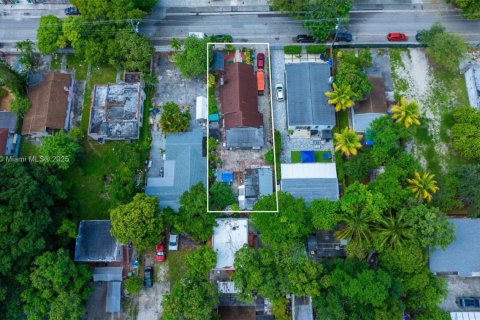 Terreno en venta en Miami, Florida № 1920841 - foto 6