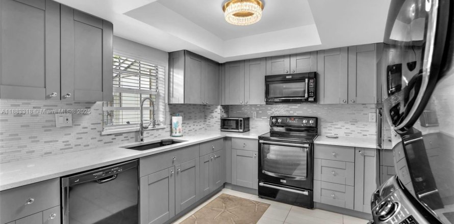 Townhouse in Cooper City, Florida 3 bedrooms, 135.54 sq.m. № 1930108