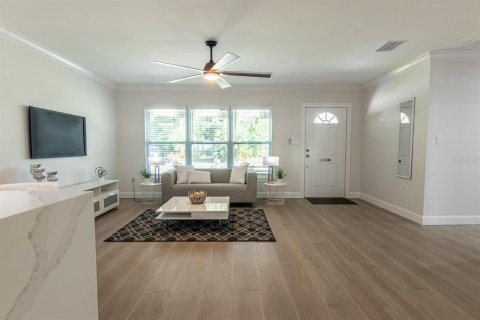 House in Sarasota, Florida 3 bedrooms, 165.64 sq.m. № 2093757 - photo 16
