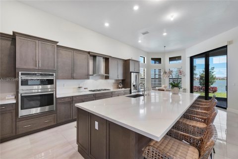 Купить виллу или дом в Паркленд, Флорида 4 спальни, 390.47м2, № 2043395 - фото 11