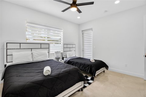 Villa ou maison à vendre à Miami, Floride: 5 chambres, 313.17 m2 № 2054355 - photo 22