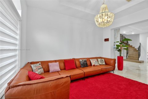 Villa ou maison à vendre à Miami, Floride: 5 chambres, 313.17 m2 № 2054355 - photo 9