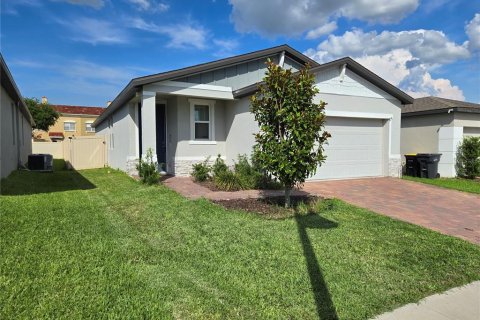 House in Davenport, Florida 3 bedrooms, 137.87 sq.m. № 1792021 - photo 2