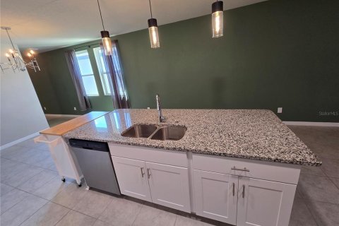 House in Davenport, Florida 3 bedrooms, 137.87 sq.m. № 1792021 - photo 7