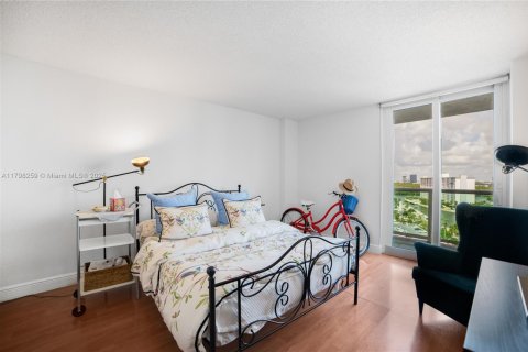 Condominio en venta en Sunny Isles Beach, Florida, 1 dormitorio, 92.07 m2 № 1697517 - foto 27