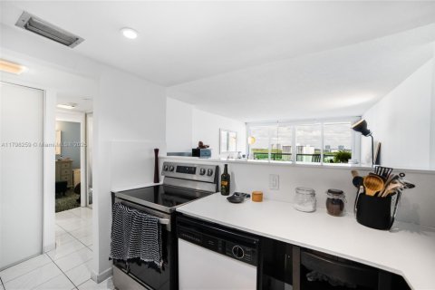 Condominio en venta en Sunny Isles Beach, Florida, 1 dormitorio, 92.07 m2 № 1697517 - foto 20