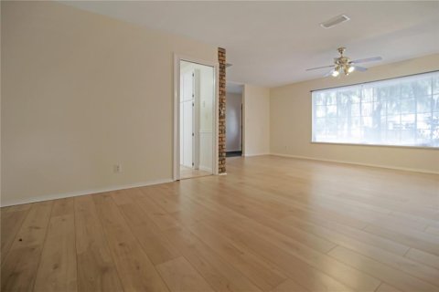 House in Port Orange, Florida 3 bedrooms, 226.87 sq.m. № 1679596 - photo 4