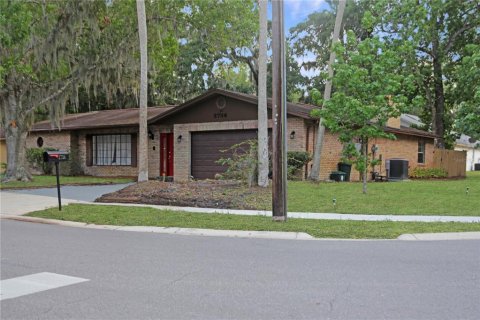 House in Port Orange, Florida 3 bedrooms, 226.87 sq.m. № 1679596 - photo 9