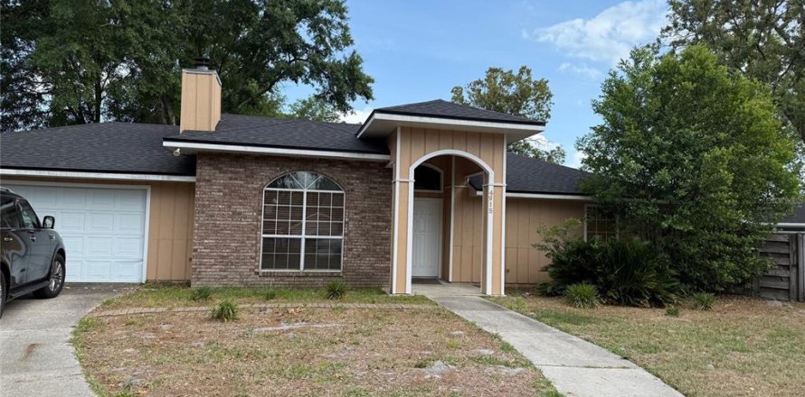Casa en Gainesville, Florida 3 dormitorios, 133.5 m2 № 1718994