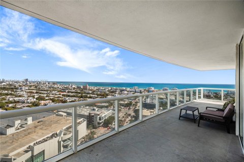 Condo in Miami Beach, Florida, 2 bedrooms  № 2053097 - photo 7