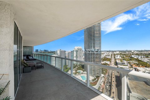 Condo in Miami Beach, Florida, 2 bedrooms  № 2053097 - photo 4