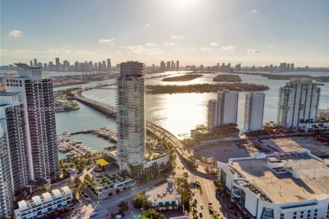 Condo in Miami Beach, Florida, 2 bedrooms  № 2053097 - photo 28