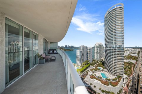 Condo in Miami Beach, Florida, 2 bedrooms  № 2053097 - photo 3
