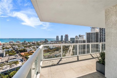 Condo in Miami Beach, Florida, 2 bedrooms  № 2053097 - photo 8