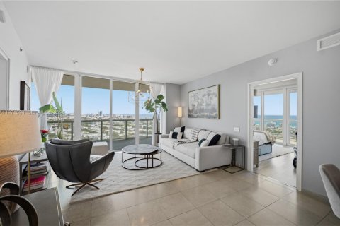 Condo in Miami Beach, Florida, 2 bedrooms  № 2053097 - photo 13