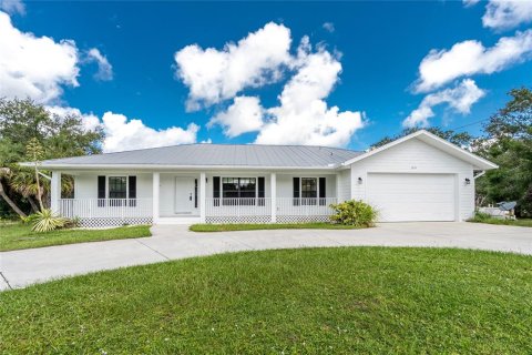 House in Punta Gorda, Florida 3 bedrooms, 168.62 sq.m. № 1839069 - photo 1