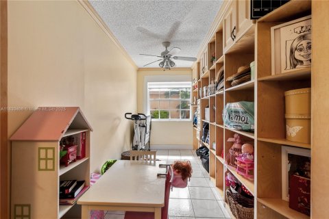 Casa en venta en Miami, Florida, 3 dormitorios, 154.59 m2 № 1806304 - foto 16
