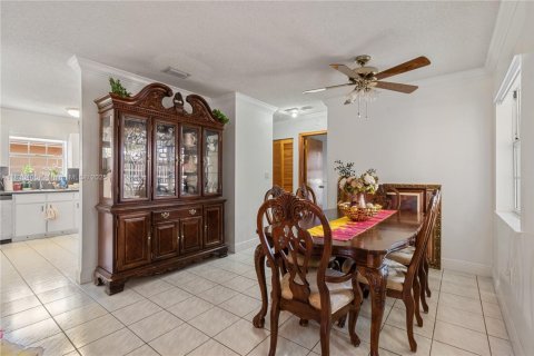 Casa en venta en Miami, Florida, 3 dormitorios, 154.59 m2 № 1806304 - foto 8