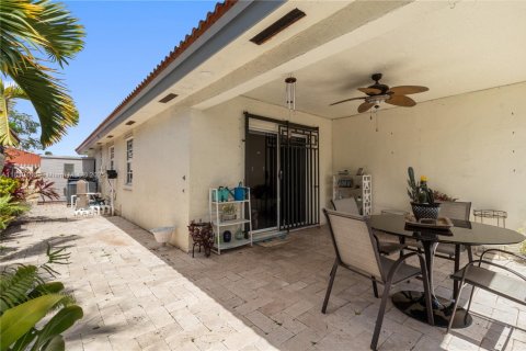 Casa en venta en Miami, Florida, 3 dormitorios, 154.59 m2 № 1806304 - foto 4