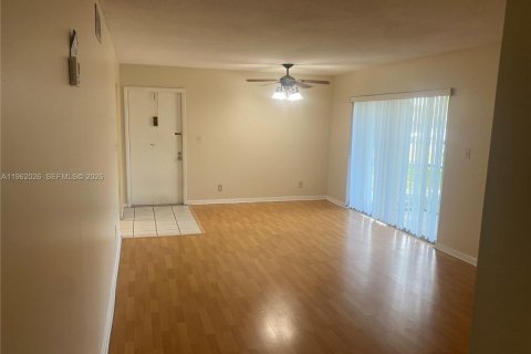 Copropriété à louer à Margate, Floride: 1 chambre, 68.56 m2 № 2024704 - photo 16