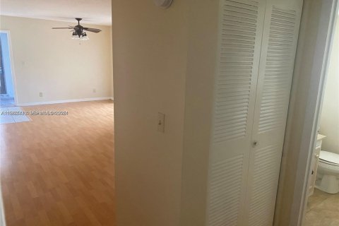 Copropriété à louer à Margate, Floride: 1 chambre, 68.56 m2 № 2024704 - photo 9