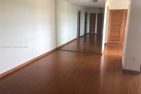 Снять в аренду кондоминиум в Майами, Флорида 2 спальни, 111.48м2, № 2003526 - фото 25