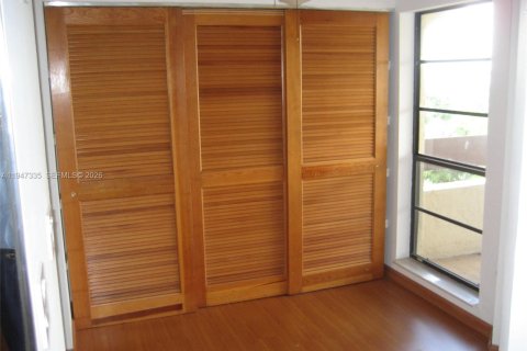 Снять в аренду кондоминиум в Майами, Флорида 2 спальни, 111.48м2, № 2003526 - фото 13