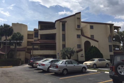 Снять в аренду кондоминиум в Майами, Флорида 2 спальни, 111.48м2, № 2003526 - фото 16