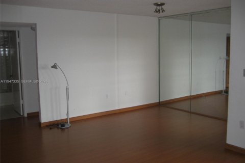 Снять в аренду кондоминиум в Майами, Флорида 2 спальни, 111.48м2, № 2003526 - фото 28