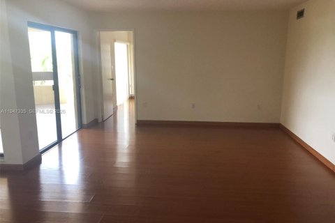 Снять в аренду кондоминиум в Майами, Флорида 2 спальни, 111.48м2, № 2003526 - фото 20