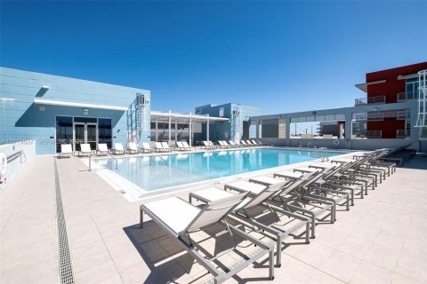 Condo in Doral, Florida, 1 bedroom № 2243504 - photo 7