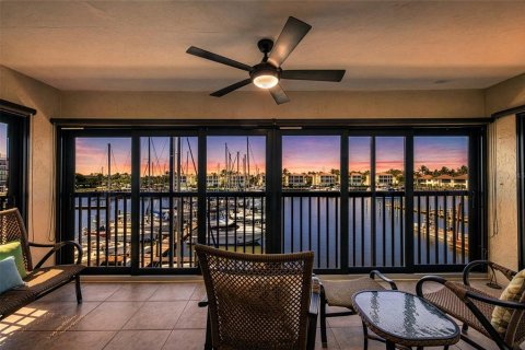Condominio en venta en Punta Gorda, Florida, 2 dormitorios, 152.36 m2 № 2093176 - foto 3