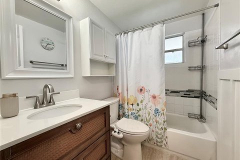 House in Holiday, Florida 3 bedrooms, 88.81 sq.m. № 1789755 - photo 9