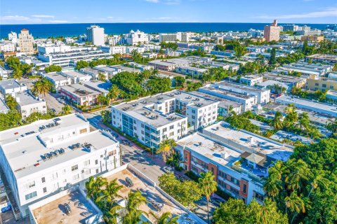 Condo in Miami Beach, Florida, 1 bedroom  № 2068398 - photo 23