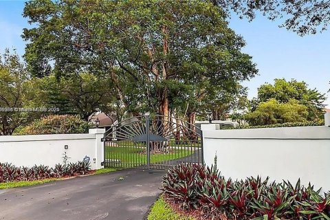 House in Southwest Ranches, Florida 4 bedrooms, 235.04 sq.m. № 1827502 - photo 7