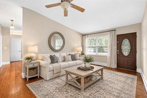 Villa ou maison à vendre à Orlando, Floride: 4 chambres, 196.58 m2 № 2356574 - photo 3