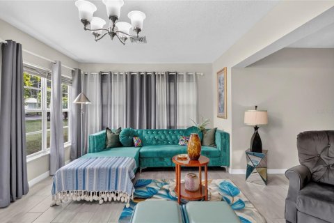 Villa ou maison à vendre à Winter Haven, Floride: 4 chambres, 184.41 m2 № 2408920 - photo 9