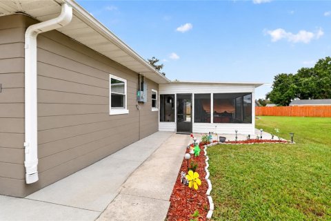 Villa ou maison à vendre à Winter Haven, Floride: 4 chambres, 184.41 m2 № 2408920 - photo 7