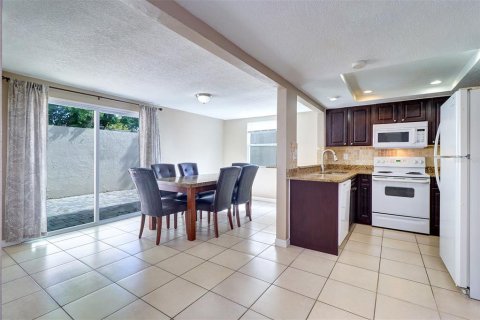 Casa en venta en New Port Richey, Florida, 2 dormitorios, 136.01 m2 № 257823 - foto 8