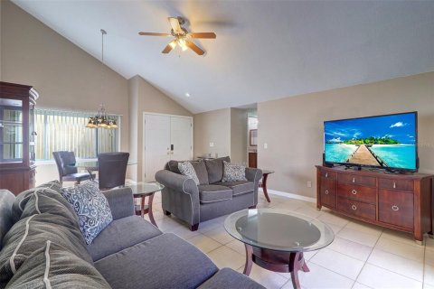 Casa en venta en New Port Richey, Florida, 2 dormitorios, 136.01 m2 № 257823 - foto 3