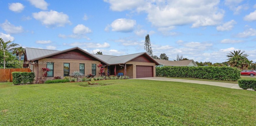 Casa en Stuart, Florida 3 dormitorios, 174.84 m2 № 1676450
