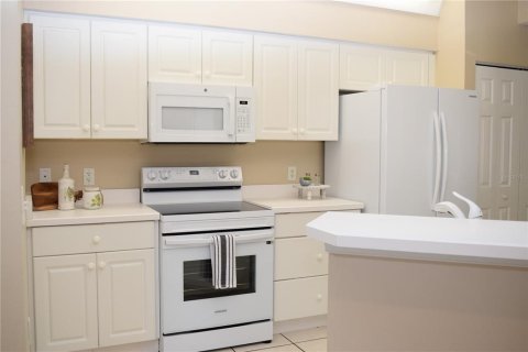 Condo in New Smyrna Beach, Florida, 3 bedrooms  № 1675572 - photo 12