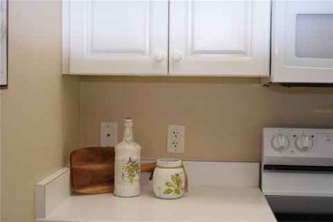 Condo in New Smyrna Beach, Florida, 3 bedrooms  № 1675572 - photo 15