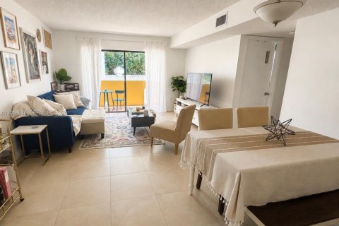 Copropriété à louer à Miami Beach, Floride: 1 chambre, 56.67 m2 № 2085264 - photo 3